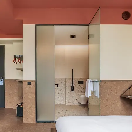 Hotel The Usual 4*
